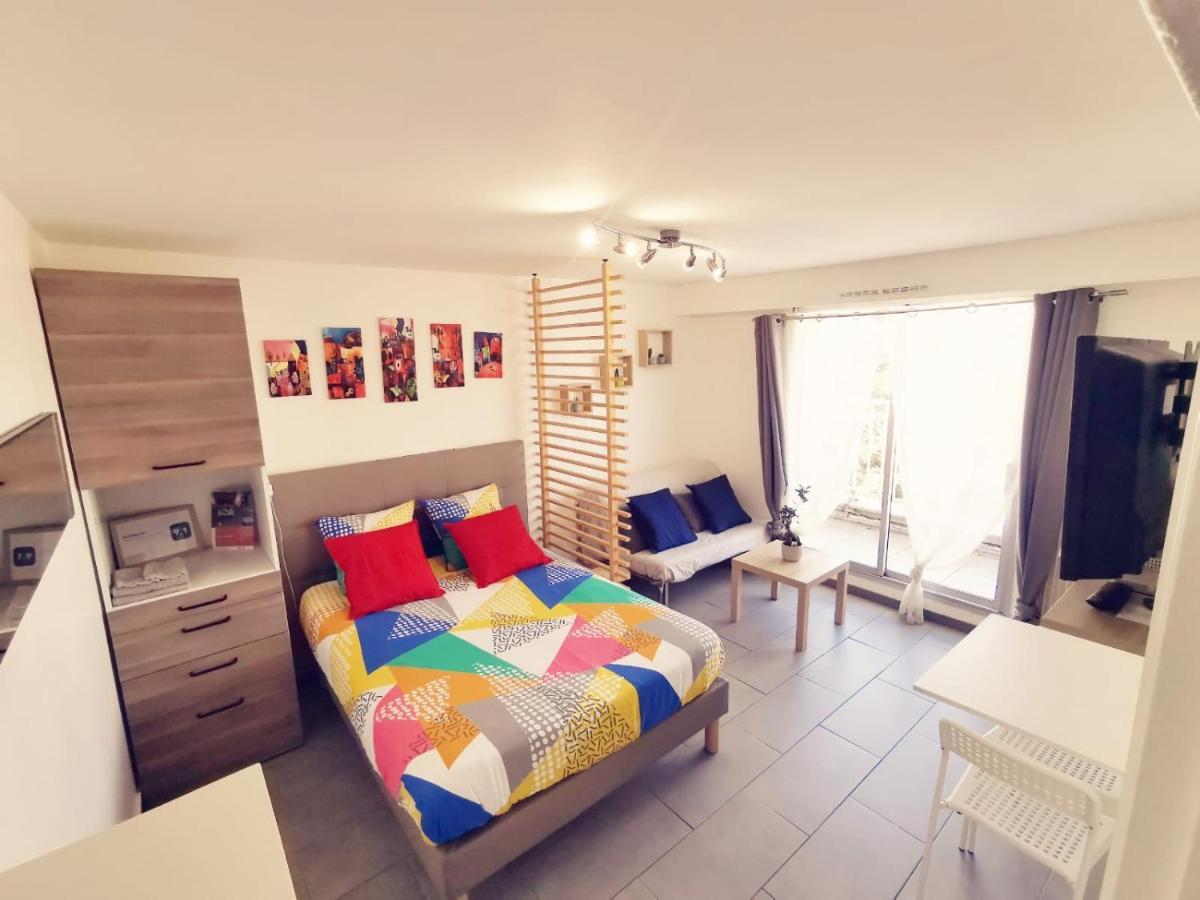 Suite Athena - Melun Gare Rer - Studio Avec Balcon Et Parking Exterior foto